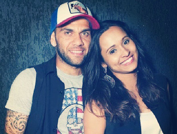 Daniel Alves e Thaissa (Foto: Reprodução/ Instagram)