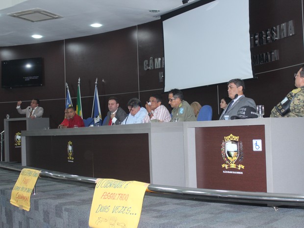 Câmara Municipal discute botão do pânico em ônibus de Teresina (Foto: Gilcilene Araújo/G1)