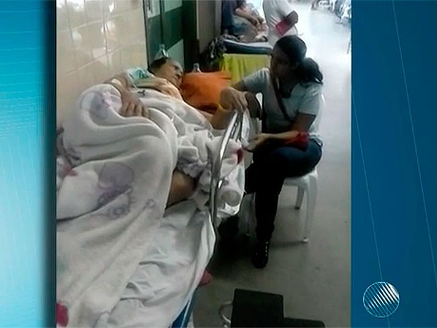 Paciente do Hospital Geral de Vitória da Conquista (Foto: Reprodução/TV Sudoeste) Paciente do Hospital Geral de Vitória da Conquista (Foto: Reprodução/TV Sudoeste)