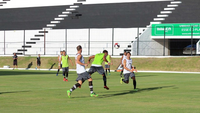ABC - coletivo Geninho Frasqueirão - Dalberto, atacante (Foto: Andrei Torres/ABC FC/Divulgação) ABC - coletivo Geninho Frasqueirão - Dalberto, atacante (Foto: Andrei Torres/ABC FC/Divulgação)
