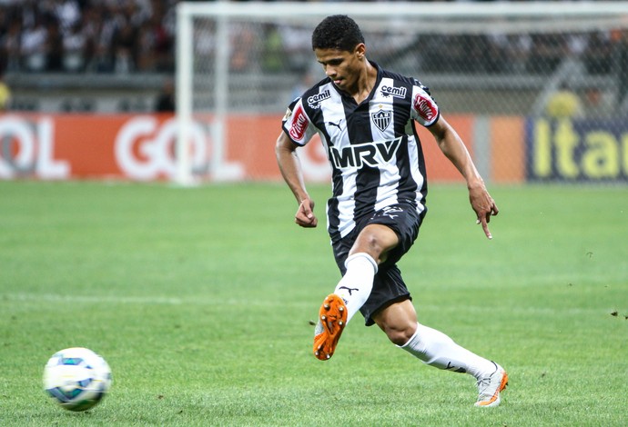 Douglas Santos, lateral do Atlético-MG (Foto: Bruno Cantini/CAM)