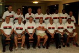 Ex-zagueiro do Corinthians volta a Santos e reencontra amigos da Briosa