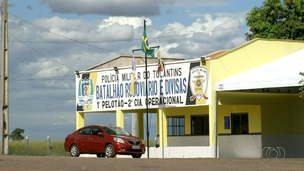 Postos da Polícia Rodoviária Estadual estão funcionando em esquema de revezamento (Foto: TV Anhanguera/Reprodução)