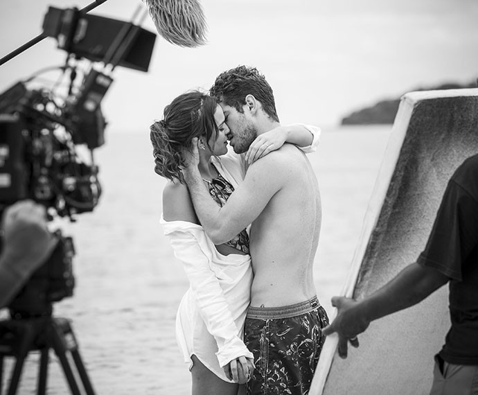 Bruna Marquezine e Maurício Destri gravam cenas de I Love Paraisópolis como Mari e Ben (Foto: Raphael Dias/Gshow)