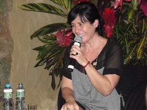 Thelma Guedes, escritora e autora de novelas, durante evento paralelo à Flip (Foto: Paola Fajonni/G1)