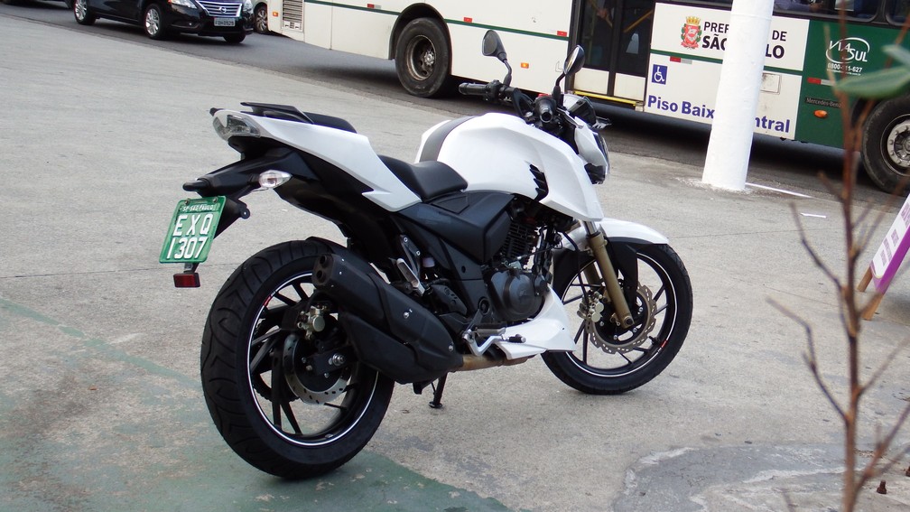 TVS 200 Apache (Foto: Cassio Narciso / VC no Auto Esporte)