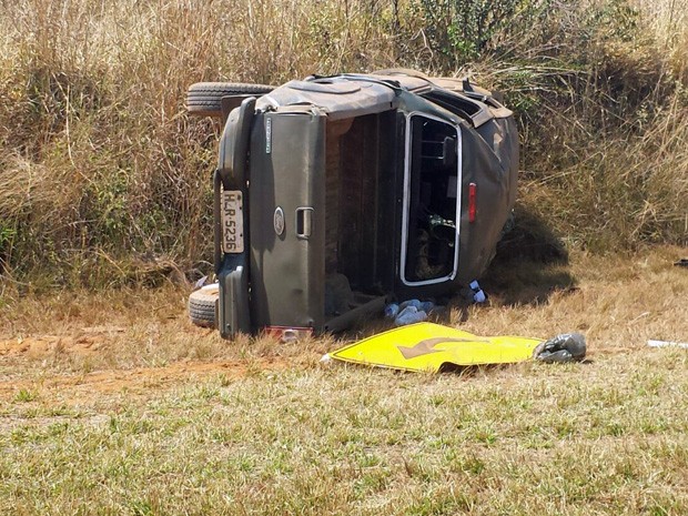 G Militares Ficam Feridos Em Capotagem Na Br Perto De