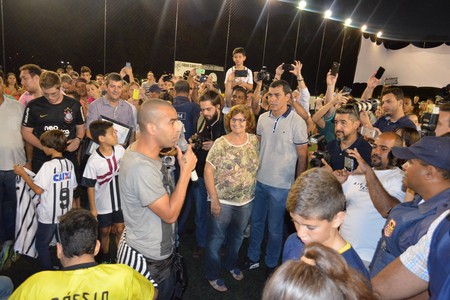 Em evento no interior de SP, Sheik evita falar sobre fim do ciclo no Timão