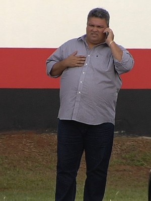 Adson Batista, diretor de futebol do Atlético-GO (Foto: Reprodução/TV Anhanguera) Adson Batista, diretor de futebol do Atlético-GO (Foto: Reprodução/TV Anhanguera)