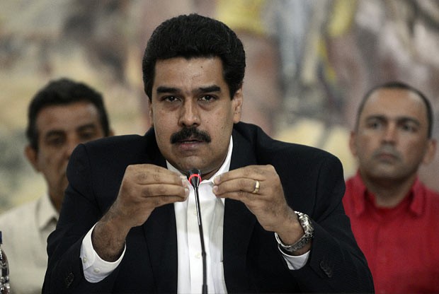 O chanceler Nicolás Maduro dá entrevista em Caracas em 2 de maio (Foto: AFP)