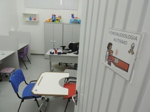 Profissionais de várias áreas trabalham no tratamento (Foto: Isabela Ribeiro / G1)