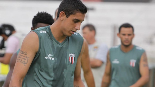 Zagueiro Rafael Caldeira, do Botafogo-SP (Foto: Rogério Moroti / Agência Botafogo)