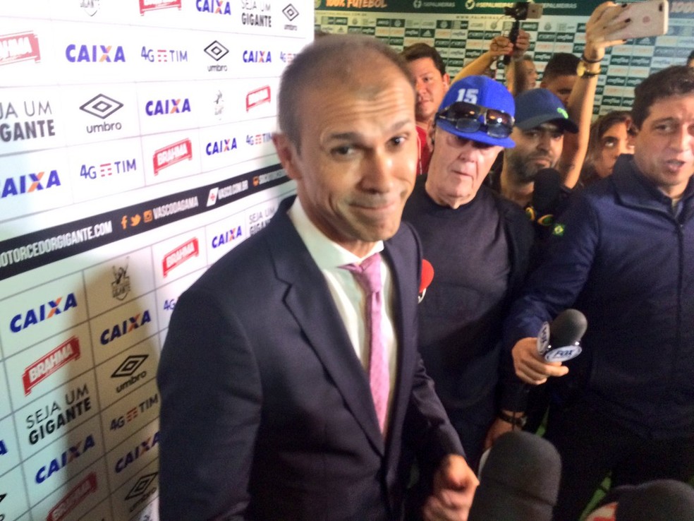 Milton Mendes concede coletiva após goleada (Foto: Diego Ribeiro/Globoesporte.com)