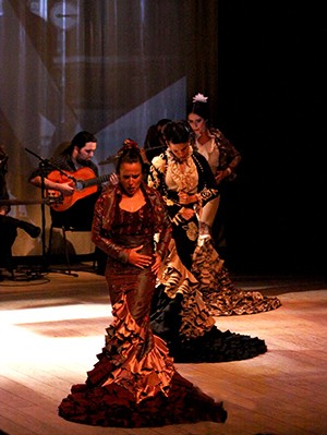 Dança flamenca pode melhorar a postura e a autoestima (Foto: Kristina Rosa/Cia de Flamenco Del Puerto) Dança flamenca pode melhorar a postura e a autoestima (Foto: Kristina Rosa/Cia de Flamenco Del Puerto)