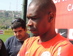 Juan zagueiro Inter (Foto: Tomás Hammes / GLOBOESPORTE.COM)