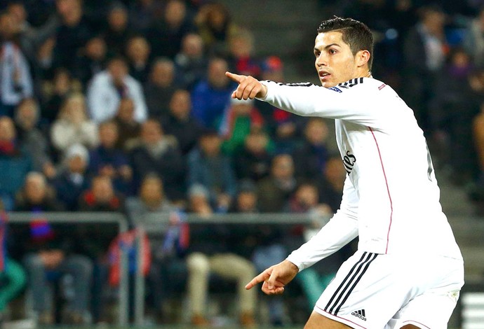 Cristiano Ronaldo comemora gol do Real Madrid contra o Basel (Foto: Agência Reutes)