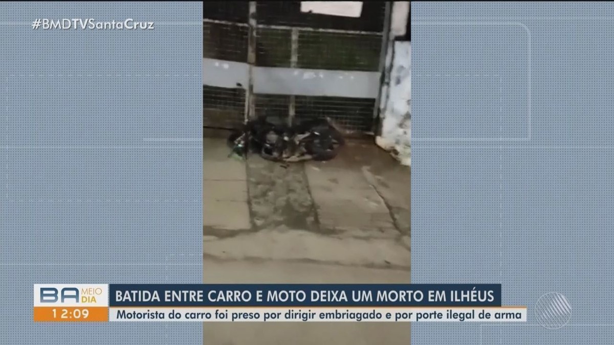 Homem morre e outro fica ferido após moto ser atingida por carro