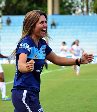 Emily Lima técnica São José futebol feminino (Foto: Danilo Sardinha/GloboEsporte.com)