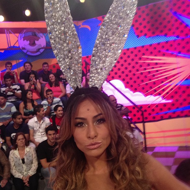 Ego Sabrina Sato Se Veste De Coelhinha Sexy Para Programa De Tv Notícias De Famosos