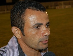 Josivaldo Alves, técnico do CSP (Foto: Silas Batista / GloboEsporte.com/pb)