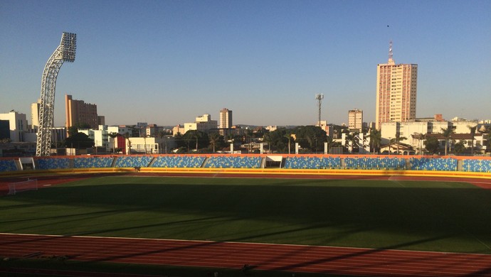 Estádio Olímpico de Goiânia (Foto: Fernando Vasconcelos / GloboEsporte.com)