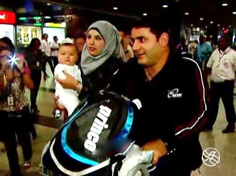 Família síria após desembarque no Recife (Foto: Reprodução / Globo Nordeste)