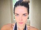 Monique Alfradique faz selfie sem maquiagem