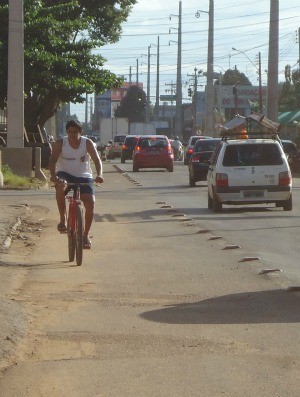Ciclofaixas são insuficientes na capital. (Foto: Taísa Arruda/G1 RO)