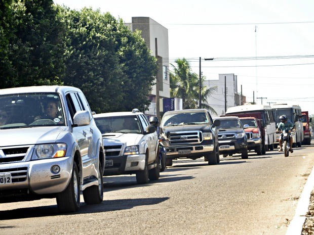 Brasnorte carros (Foto: Leandro J.Nascimento/G1)