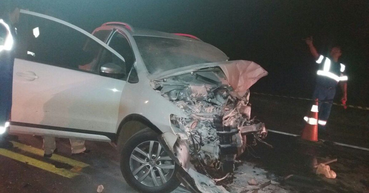 G1 - Acidente entre carros deixa cinco mortos e dois feridos em ... - Globo.com