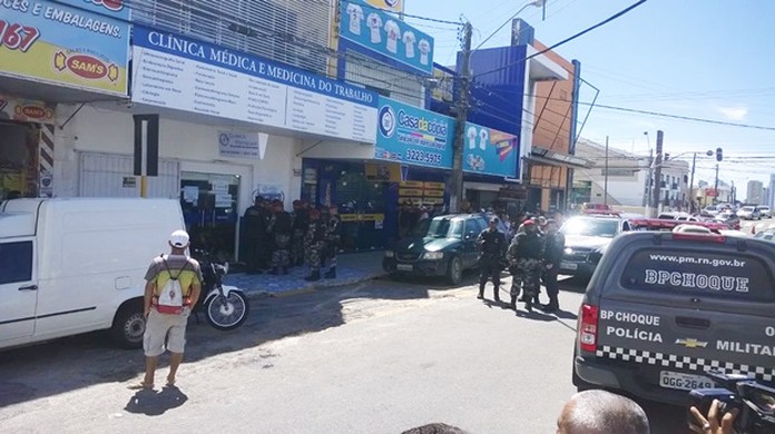 G1 - Suspeita de assalto com reféns tumultua centro comercial em Natal -  notícias em Rio Grande do Norte