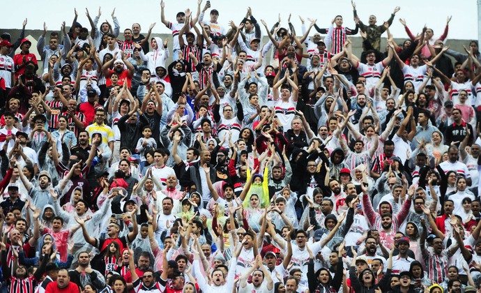 São Paulo x Ponte Preta torcida (Foto: Marcos Ribolli)