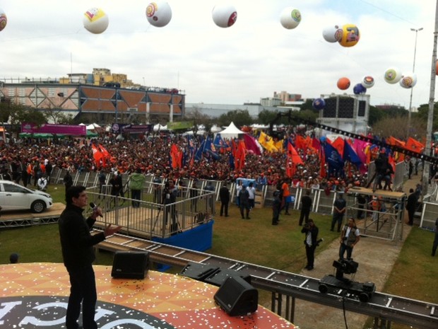 Show na Praça Campo de Bagatalle em ato da Força Sindical (Foto: Eduardo Carvalho/G1)
