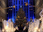 Árvore de Natal do Rockefeller Center é inaugurada em Nova York