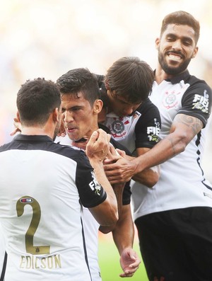 Ricardo Rocha vê reservas do Timão com chances na equipe titular de Tite