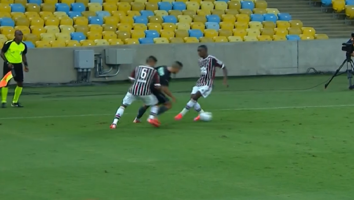 Caneta de Tomas em Kenedy eleita o drible mais 