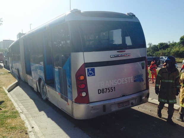 G Acidente Nibus Brt Deixa Feridos Na Zona Oeste Do Rio