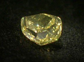 Featured image of post Foto De Diamante Amarelo - Diamante blanco, diamante amarillo, diamante azul y diamante rosa.