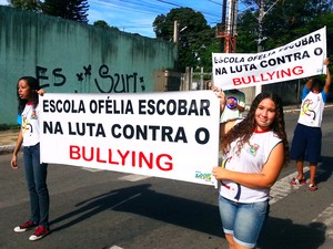 Estudantes protestam contra bullyng. (Foto: Divulgação/ Assessoria de Comunicação da Semed)