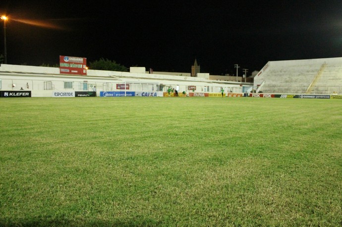 O estádio Cornélio de Barros  vai ser palco da primeira decisão entre Salgueiro e Ceará (Foto: Emerson Rocha)