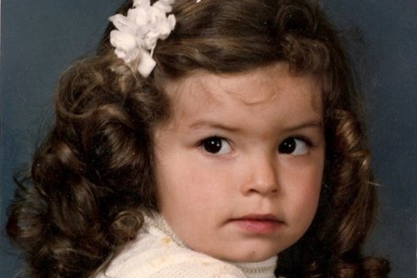 Daniela quando tinha 3 anos em Goiânia, Goiás (Foto: Daniele de Sá/ Arquivo Pessoal)