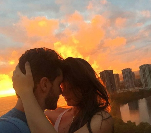 Klebber Toledo e Camila Queiroz (Foto: Reprodução/Instagram)