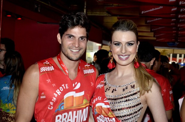 André e Fernanda Keulla em camarote (Foto: Roberto Teixeira/ EGO)