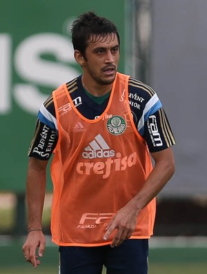 Com Robinho, Palmeiras relaciona 23 jogadores para enfrentar o Fluminense