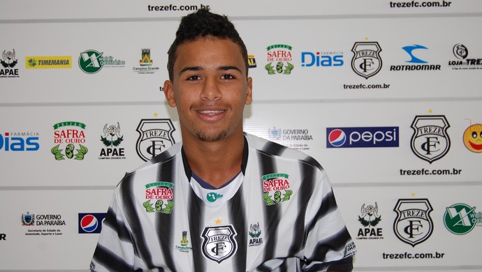 Téssio, meia do Treze (Foto: Silas Batista / Globoesporte.com/pb)