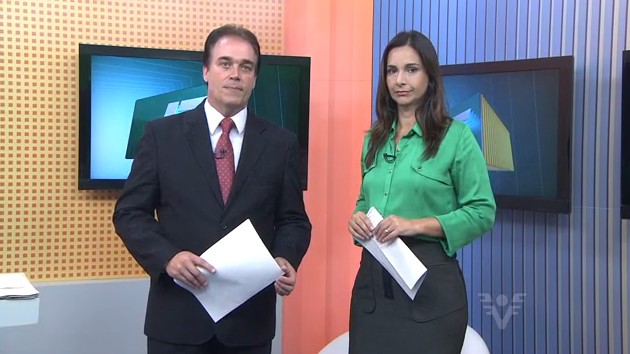 Vanessa Machado e Tony Lamers no Jornal da Tribuna 1ª Edição (Foto: Reprodução/TV Tribuna)