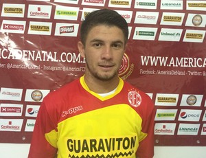 Felipe Macena - volante do América-RN (Foto: Carlos Cruz/GloboEsporte.com)