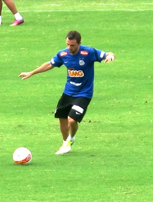 Montillo no treino do Santos (Foto: Marcelo Hazan / Globoesporte.com)