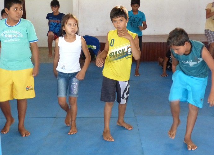 Projeto social de MMA contribui para a retirada de crianças carentes em risco social no AP (Foto: Jonhwene Silva/GE-AP)