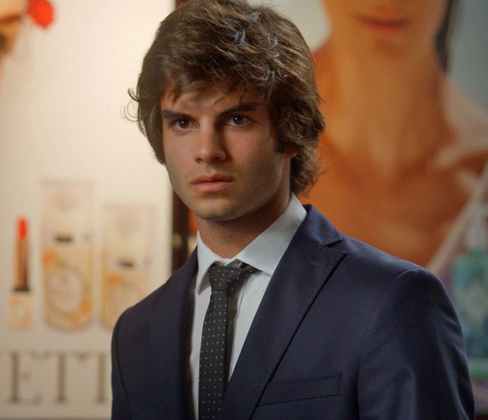 Fabinho pede desculpas a Jonatas na frente de todos (Foto: TV Globo)